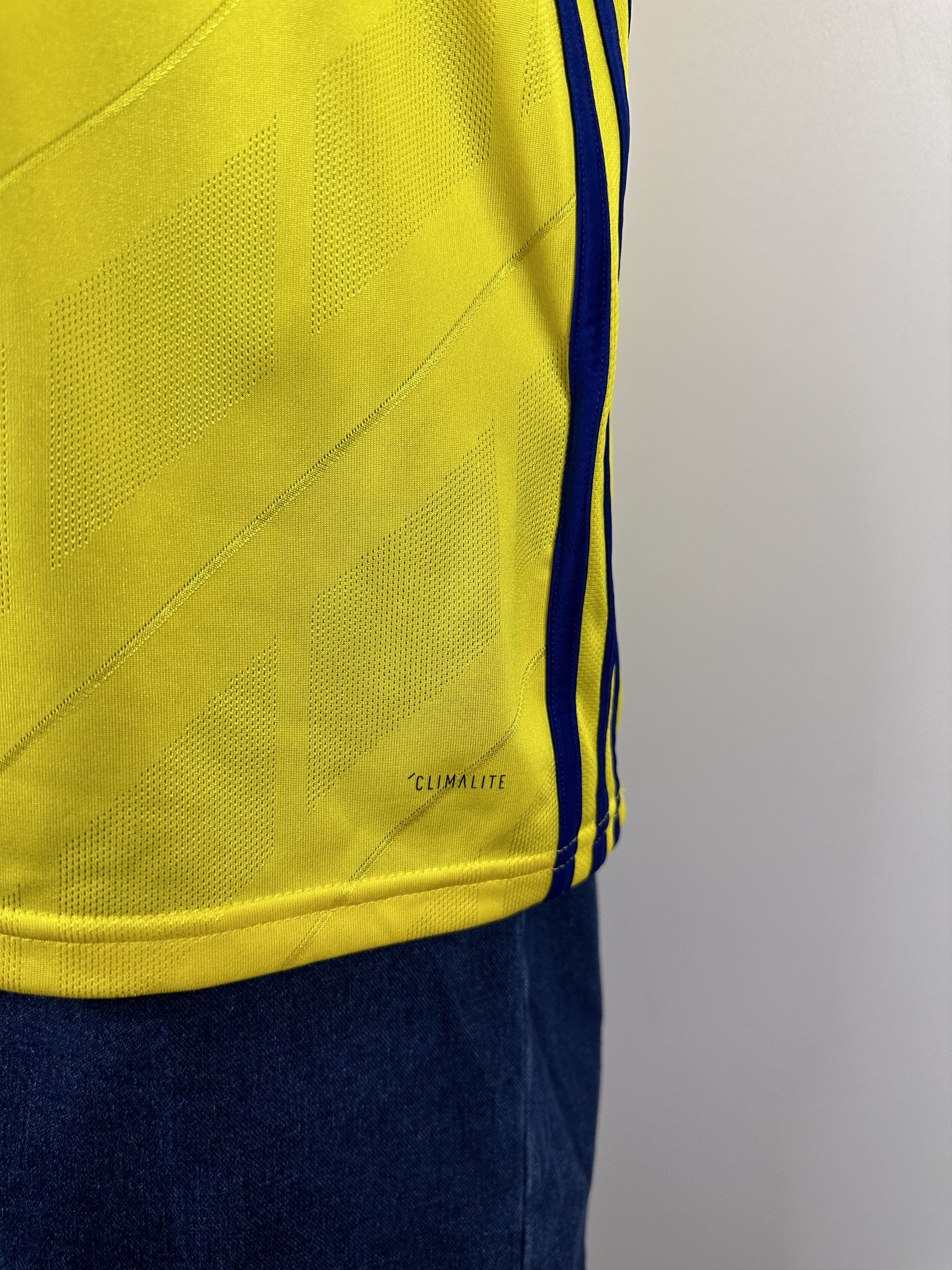 Adidas SWEDEN 2018 2019 FOOTBALL SHIRT SOCCER JERSEY NIKE Size L Size US L / EU 52-54 / 3 - 6 Thumbnail