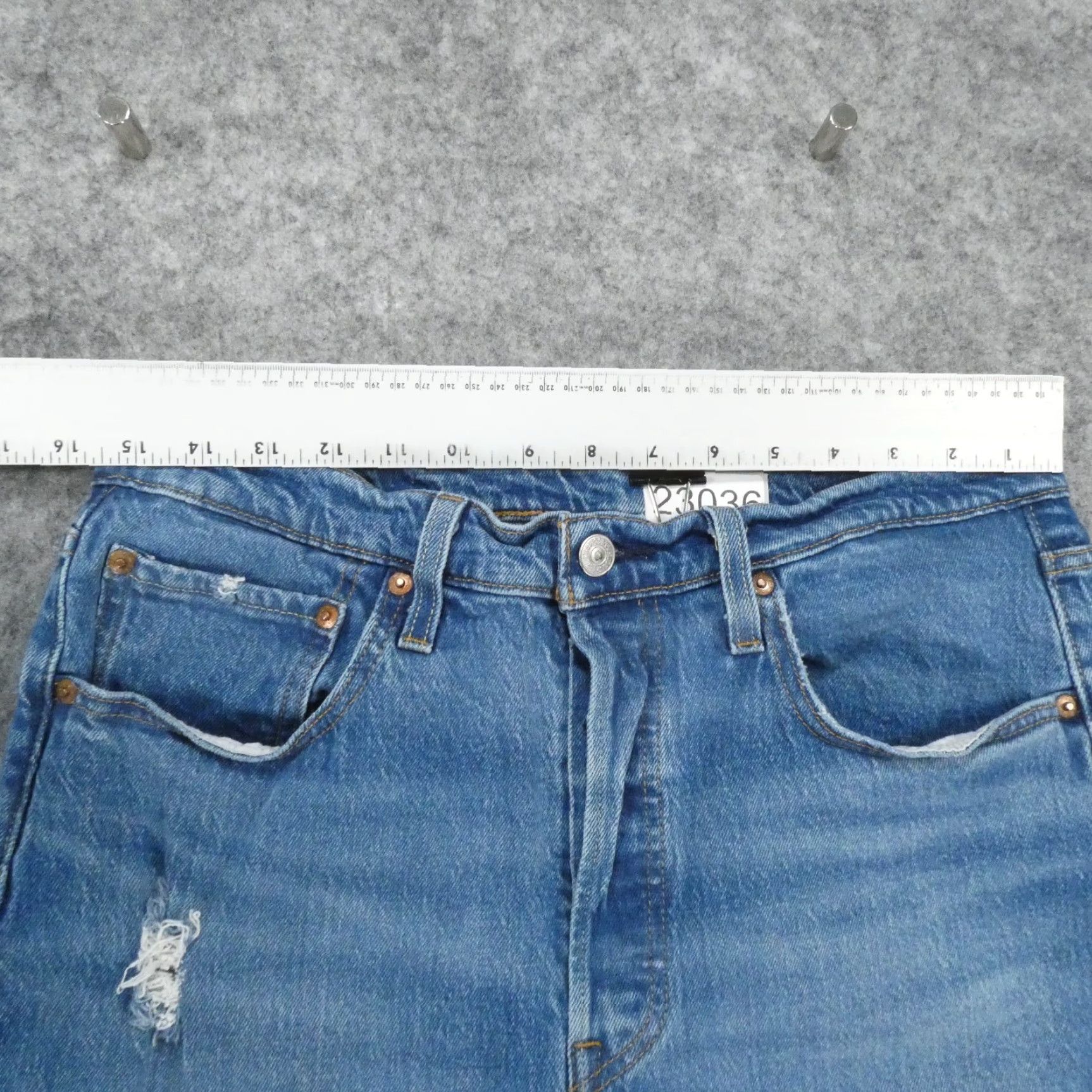 Levi's Levi's 501 Jeans Womens High Rise Straight Light Wash Distressed 31x28 Size 24" / US 00 / IT 34 - 7 Thumbnail