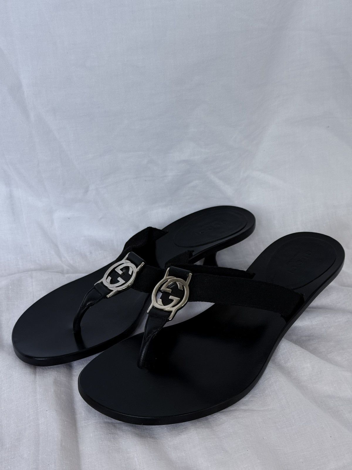 Gucci Gucci Black Interlocking GG Mules Flip Flops Kitten Heels Size US 4.5 / IT 34.5 - 2 Thumbnail