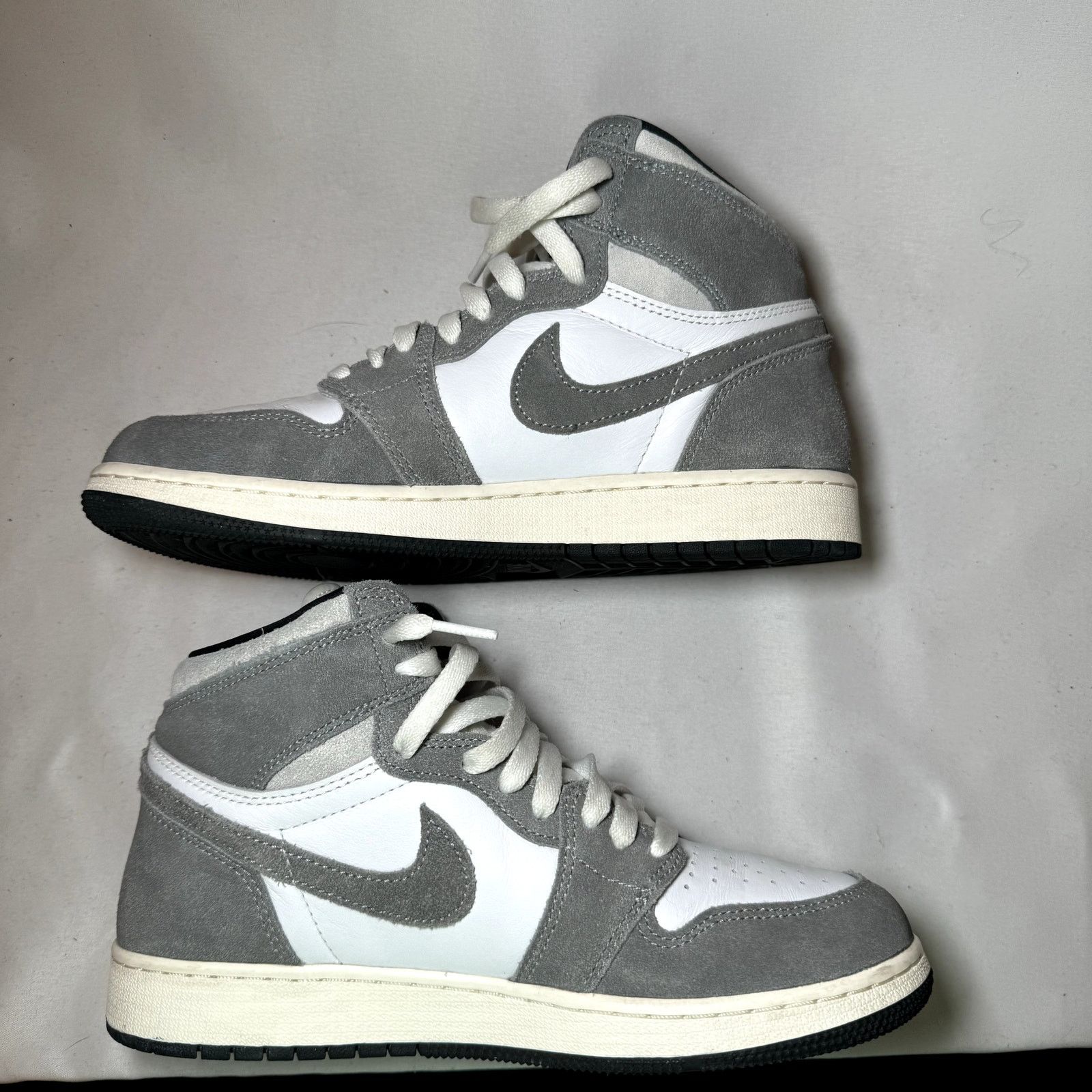 Jordan Brand × Nike Size 6.5 - Nike Air Jordan 1 Retro High OG GS Washed Black Size US 6.5 / EU 39-40 - 3 Thumbnail