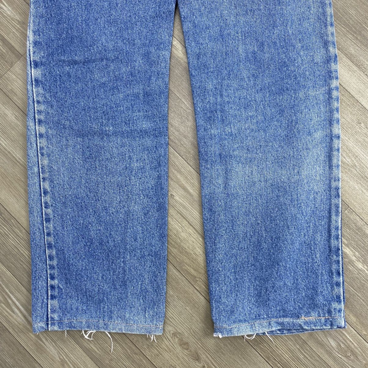 Levi's Vintage Clothing 1990s Vintage Levis 505 USA 28x34 Faded Blue Jeans Size US 28 / EU 44 - 13 Thumbnail