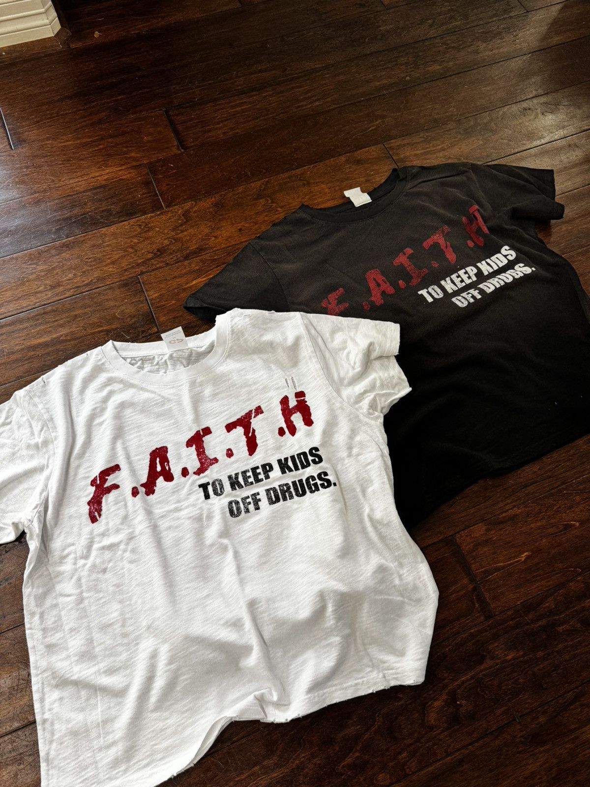 Other Vintage Faith Tee Size US M / EU 48-50 / 2 - 3 Thumbnail