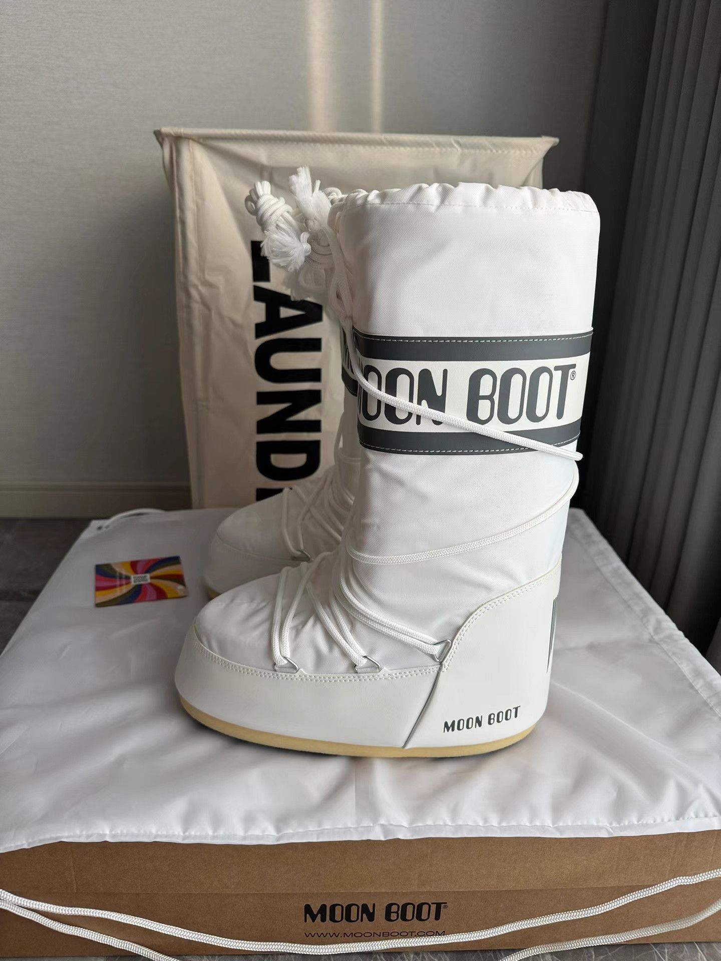 Moon Boot Moon Boot Classic Snow Boots K6 Size US 9 / IT 39 - 1 Thumbnail