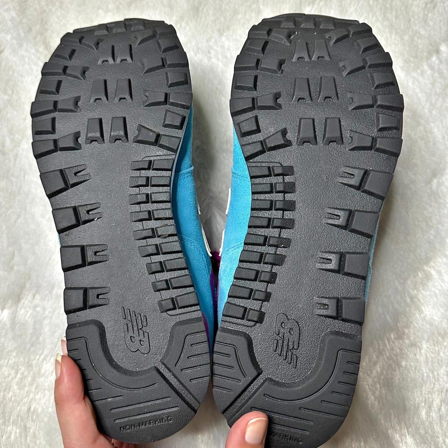 New Balance New Balance 574 V1 Blue Lace Up Sneakers Women’s 7 Athletic Size US 7 / IT 37 - 7 Thumbnail