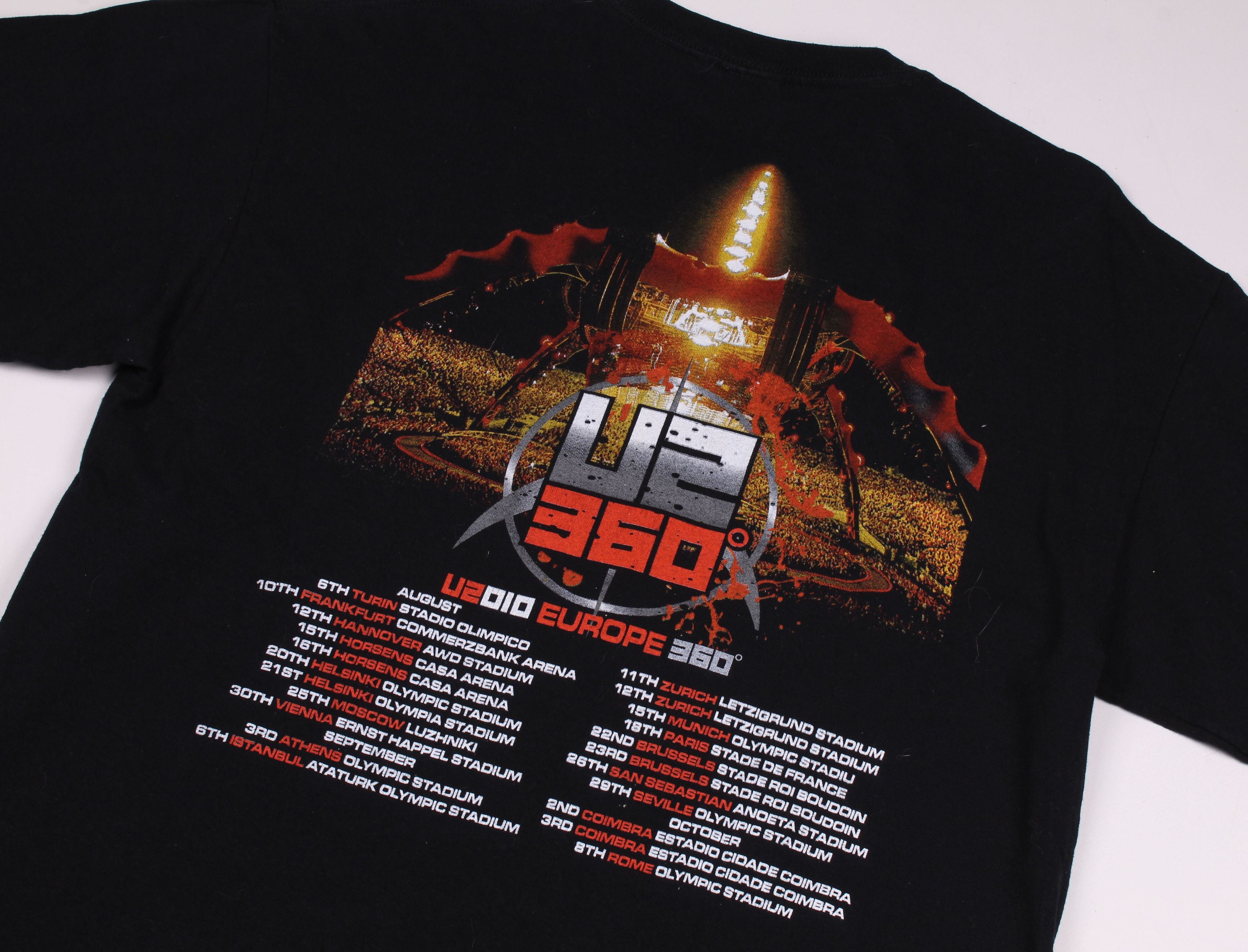Band Tees Vintage U2 360 Tour Short Sleeve Tee T-shirt Size US L / EU 52-54 / 3 - 6 Thumbnail