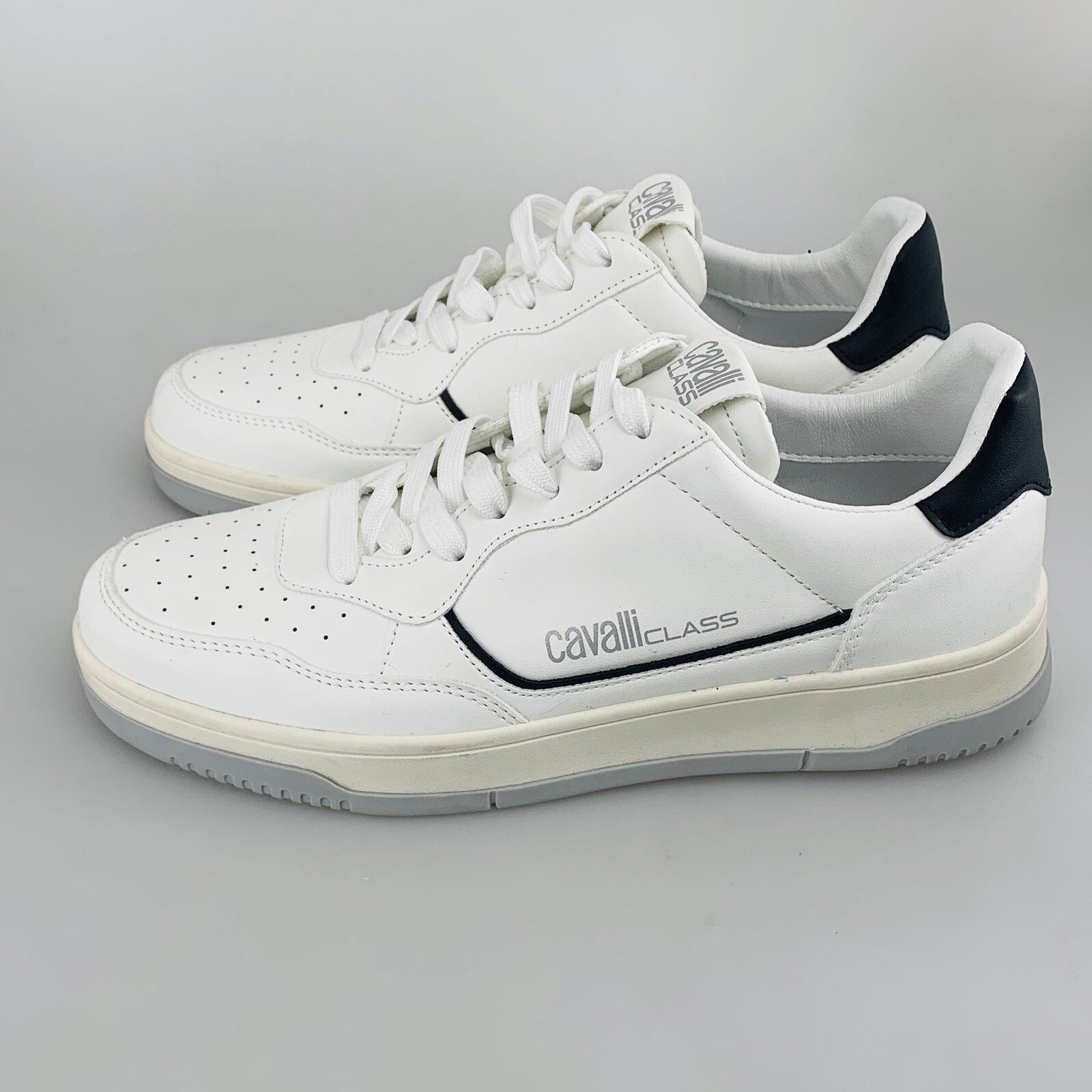 Cavalli Class Cavalli Class White Leather Sneaker Size US 8 24033 New Size US 8 / EU 41 - 5 Thumbnail