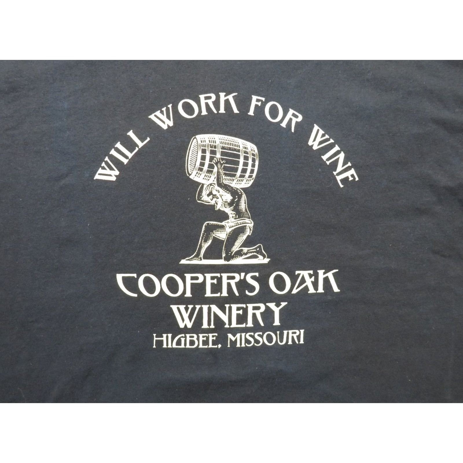 Hanes Hanes T-Shirt Men XL Black Snoopy Bar Drinking Coopers Oak Winery Higbee MO USA Holiday Retro USA 2000s Vintage? Size US XL / EU 56 / 4 - 2 Thumbnail