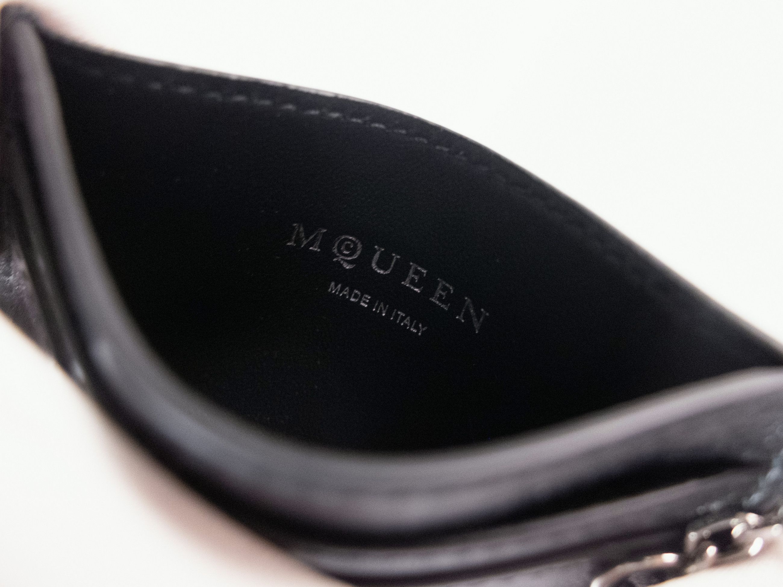 Alexander McQueen ALEXANDER MCQUEEN black T-bar leather card holder with chain Size ONE SIZE - 8 Thumbnail