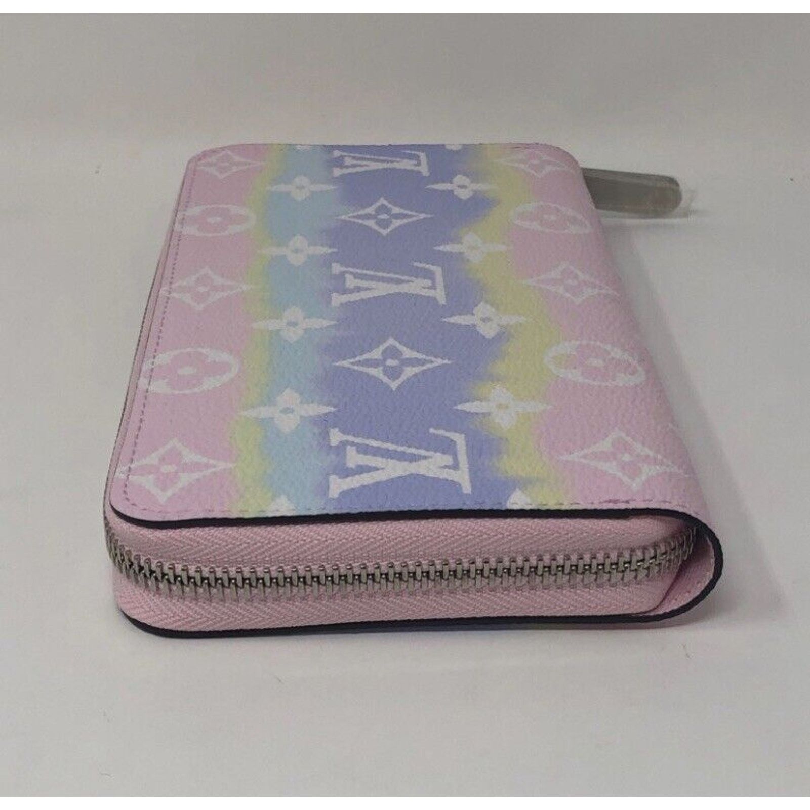 Louis Vuitton Auth LOUIS VUITTON M69110 Monogram Giant LV Escale Zippy Size ONE SIZE - 5 Thumbnail
