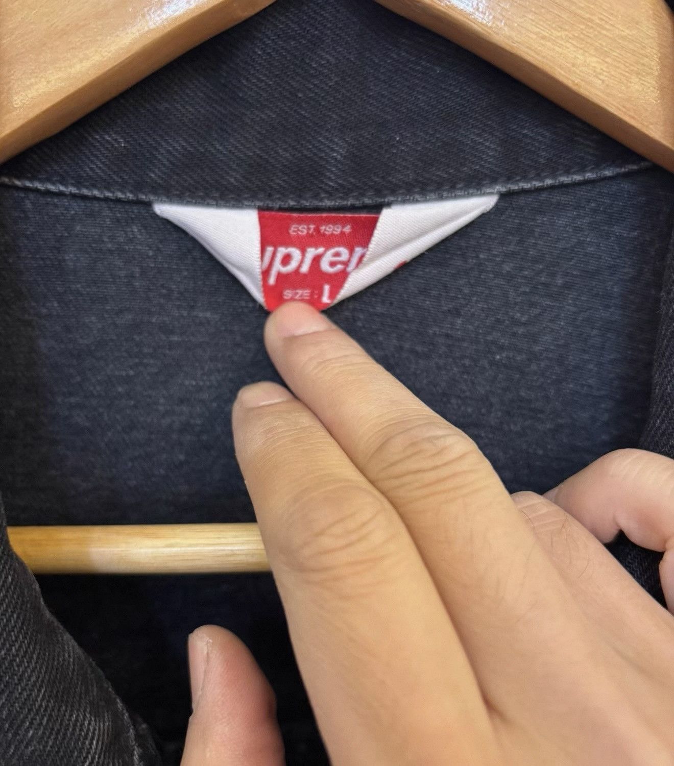 Supreme Supreme black sabbath denim trucker Jacket Size US L / EU 52-54 / 3 - 3 Thumbnail