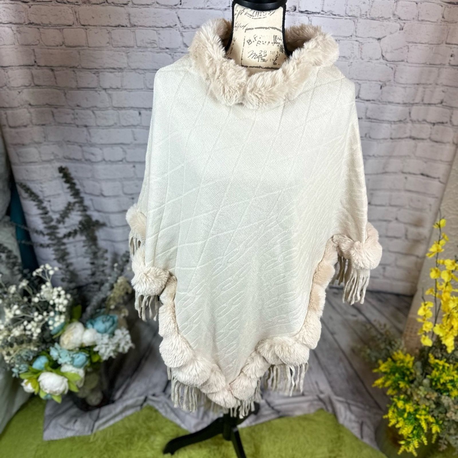 Other Elegant Faux Trim Fringe Poncho - Apricot - Size L (8/10) Size M / US 6-8 / IT 42-44 - 11 Thumbnail