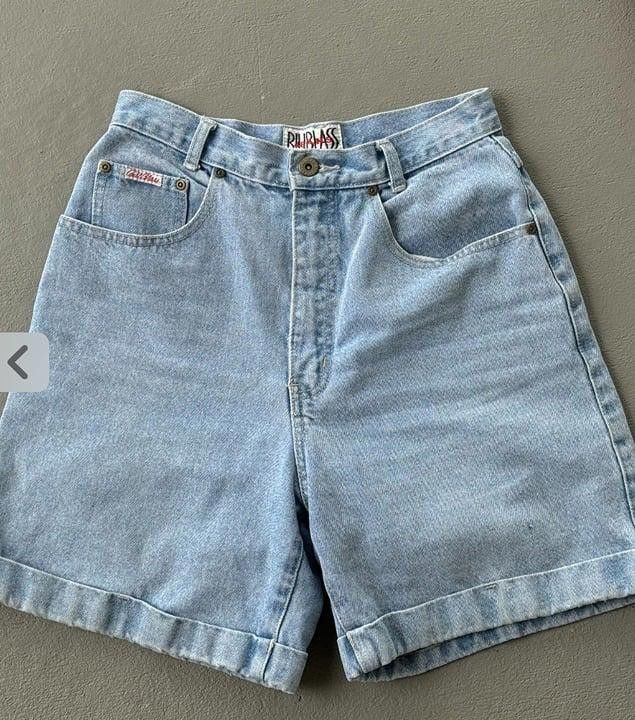 Bill Blass Bill Blass Light Wash Mom Shorts Size 6 Size 28" / US 6 / IT 42 - 1 Thumbnail