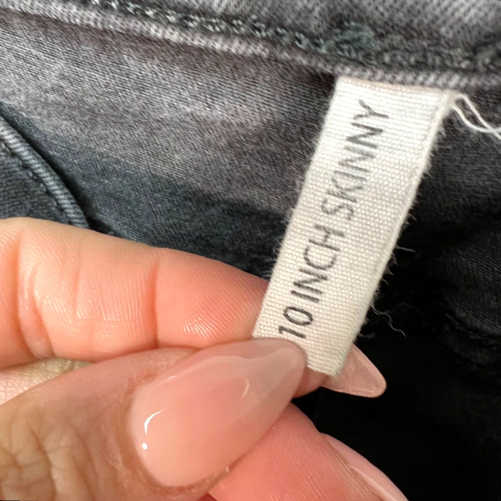 Rag & Bone rag & bone Jeans Womens Size 27 Black Denim Mid-Rise Stretch Slim 10-Inch Skinny Shirt? Size 27" / US 4 / IT 40 - 4 Thumbnail