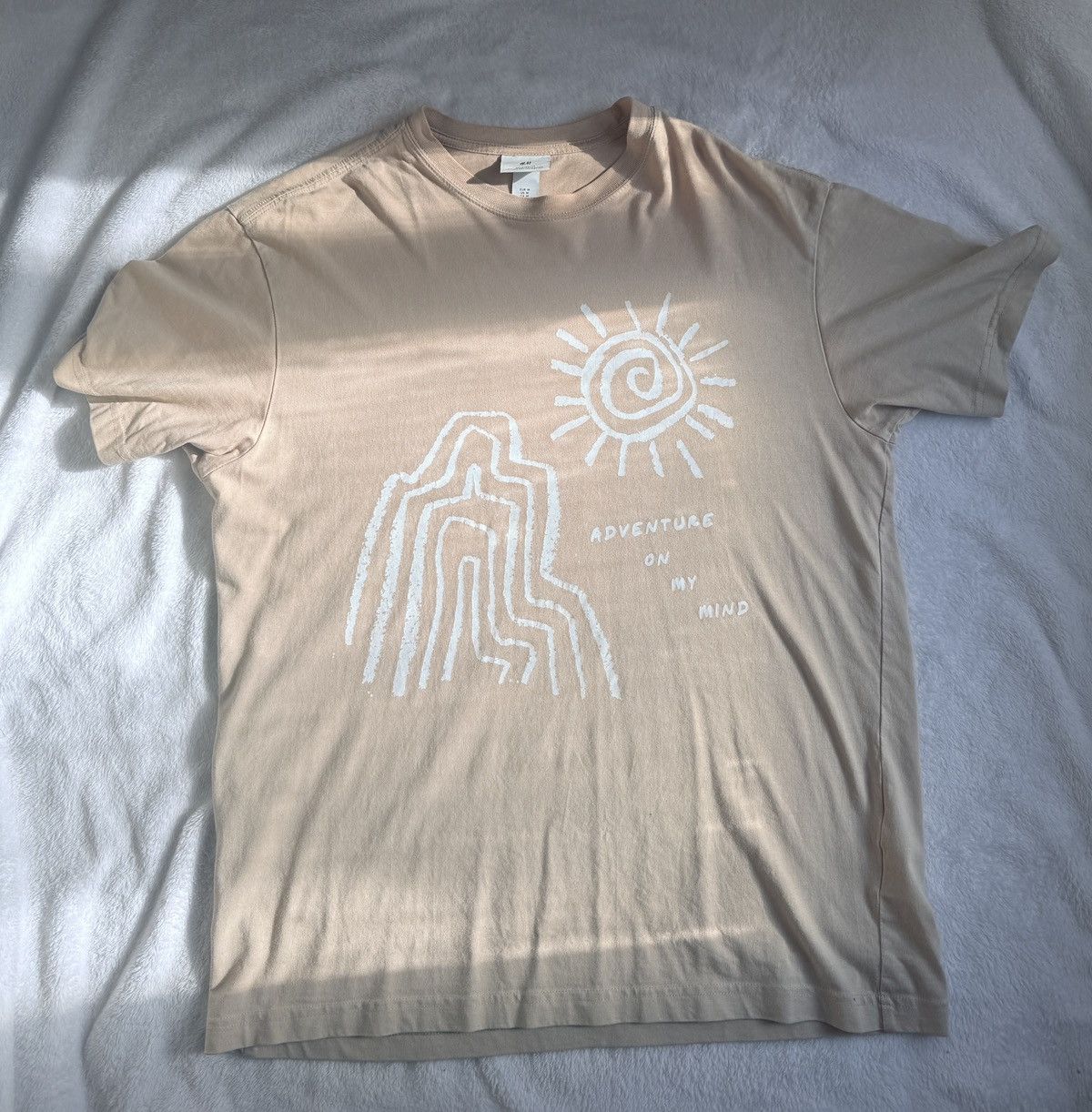 H&M × Vintage Vintage Graphic Tee H&M - Minimalist Medium Men’s T shirt Size US M / EU 48-50 / 2 - 1 Thumbnail