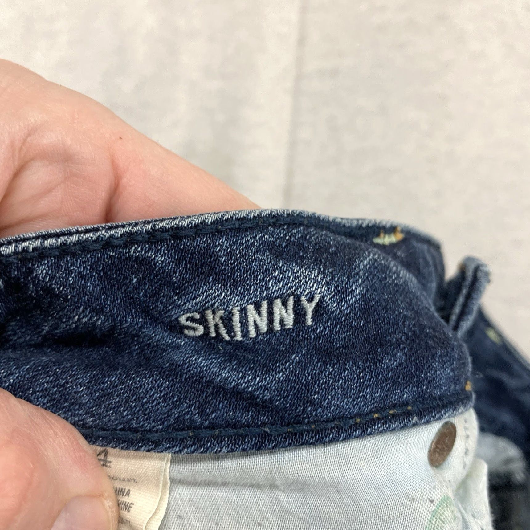 American Eagle Outfitters VINTAGE American Eagle Women's Skinny Jeans Size 4 Short 30x30 Dark Blue 90s Festival Grunge Size 27" / US 4 / IT 40 - 4 Thumbnail