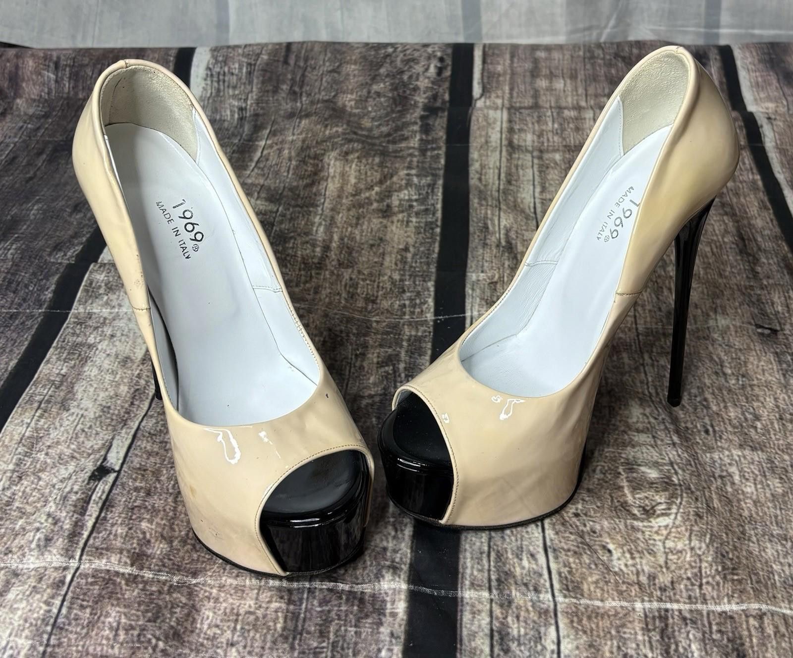 Other 1969 High Heels Women's 38 US 7.5 Italy Leather Pumps 6" Size US 7.5 / IT 37.5 - 1 Thumbnail