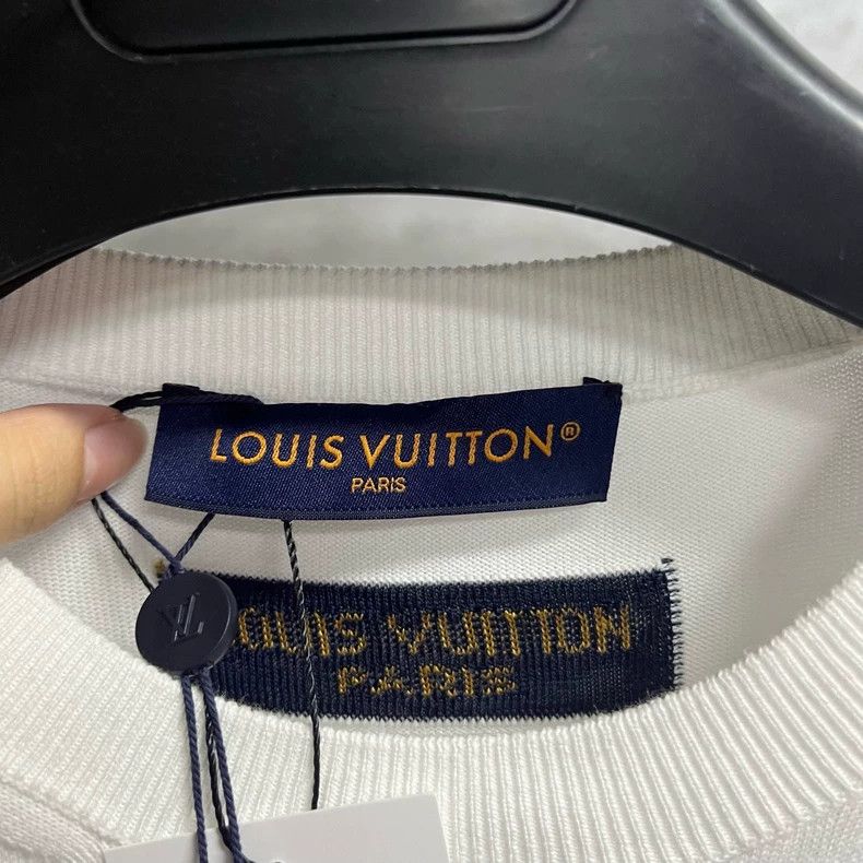Louis Vuitton Louis Vuitton White monogram printed short sleeves with ro Size US M / EU 48-50 / 2 - 3 Thumbnail