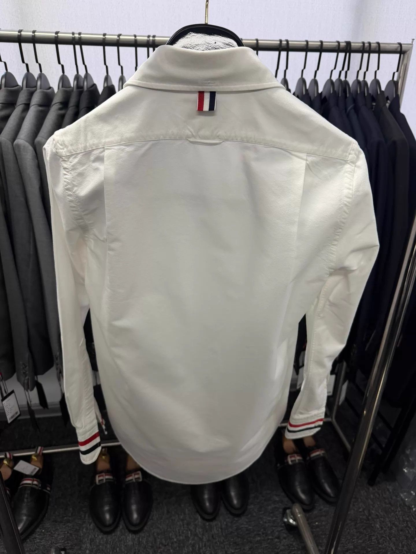 Thom Browne Thom Browne White Oxford Cuff TriColor Tab Shirt Size0 Size US XS / EU 42 / 0 - 2 Thumbnail