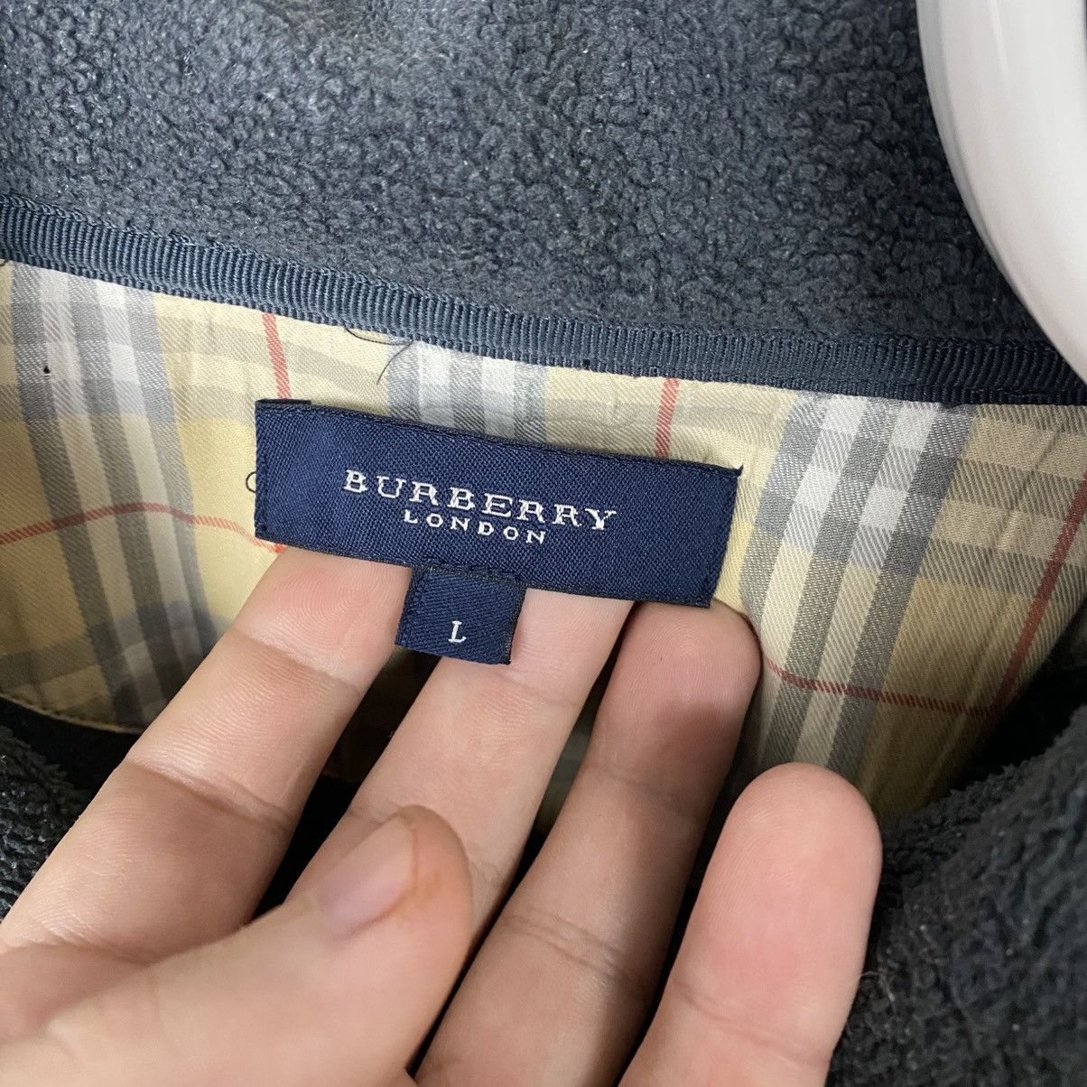 Burberry 90s BURBERRY LONDON HALF ZIPPER FLEECE SPELL OUT Size US L / EU 52-54 / 3 - 4 Thumbnail