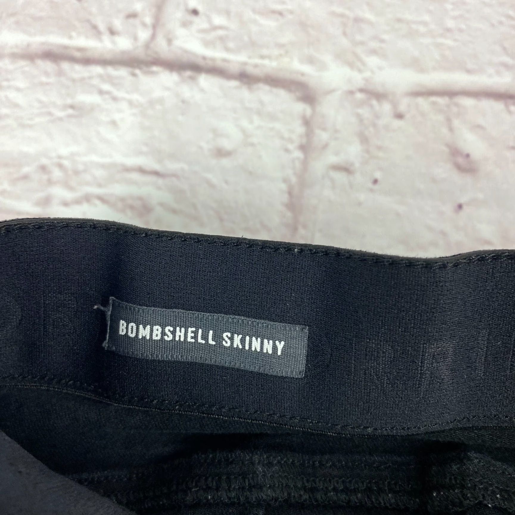 Torrid Torrid Bombshell Skinny Jeans Black Distressed Ripped Mid-Rise Womens Size 18R 27 In Inseam 36 Waist Dark Denim Size 40" / US 18 - 5 Thumbnail