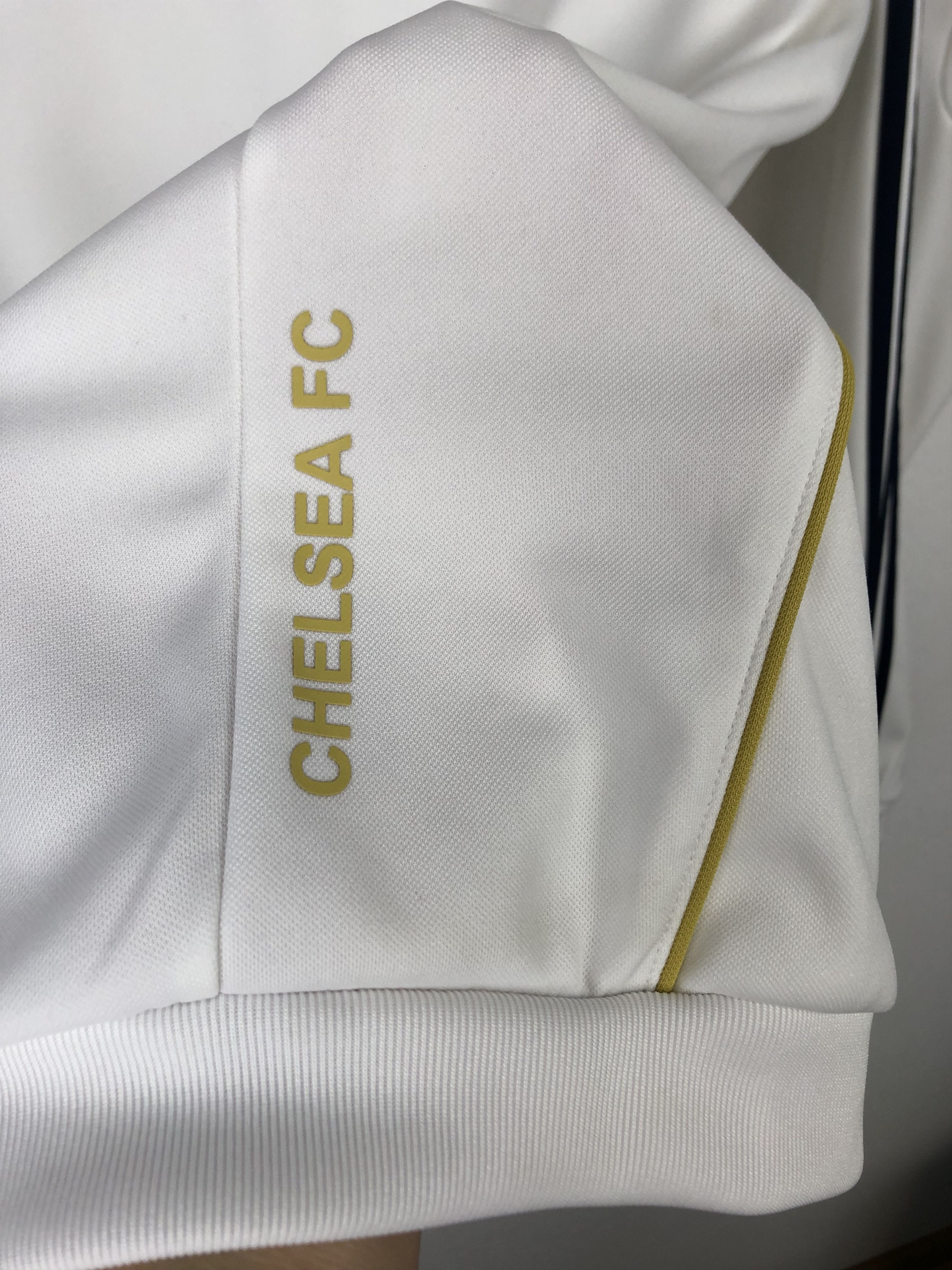 Adidas Vintage Adidas Chelsea Football Sweatshirt Soccer Crewneck Size US M / EU 48-50 / 2 - 13 Thumbnail