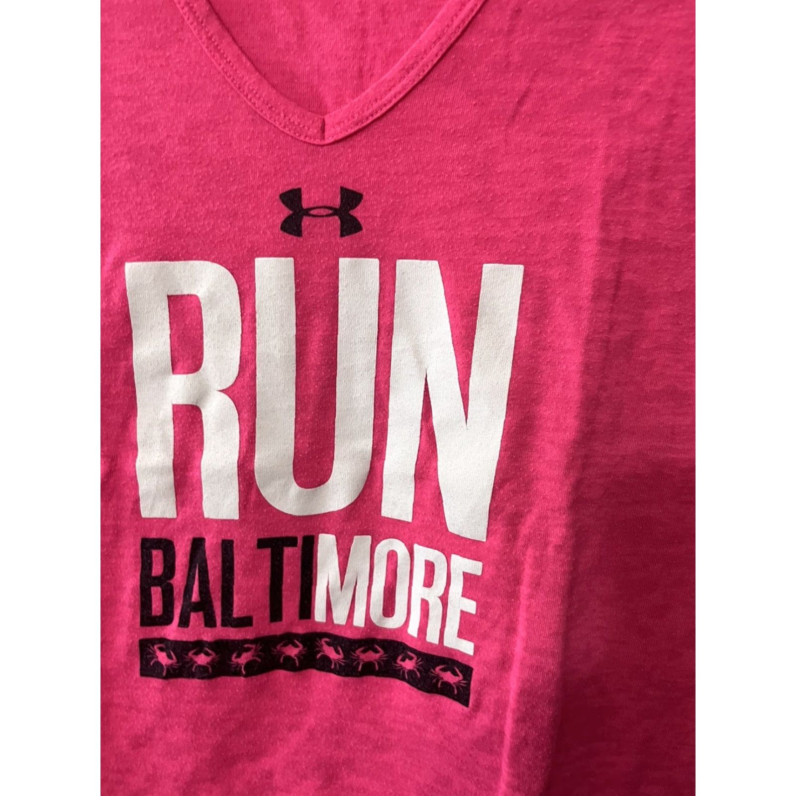 Under Armour VINTAGE Under Armour Shirt Baltimore Running Athletic V-Neck Pink XS Womens Short Sleeve Activewear T-Shirt 90s? Womens Size XS / US 0-2 / IT 36-38 - 2 Thumbnail