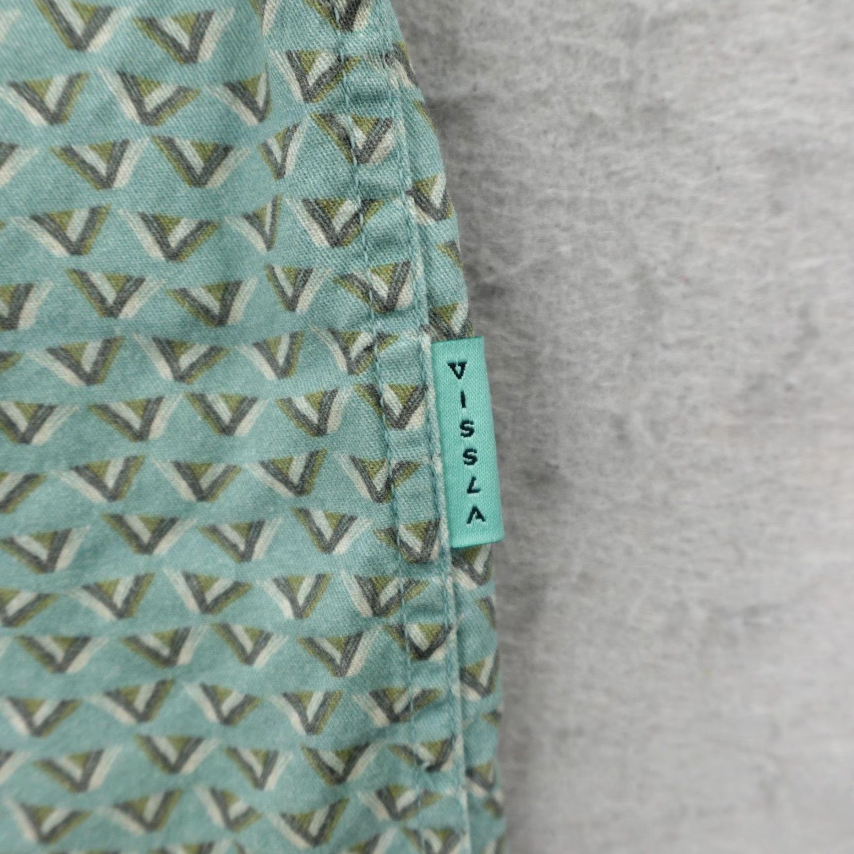 Vissla VINTAGE? No—it's a Vissla Button-Up Shirt Men Medium Mint Green Geometric Print Short Sleeve Beach Surf Camp Casual Workwear Mens Size US M / EU 48-50 / 2 - 5 Thumbnail