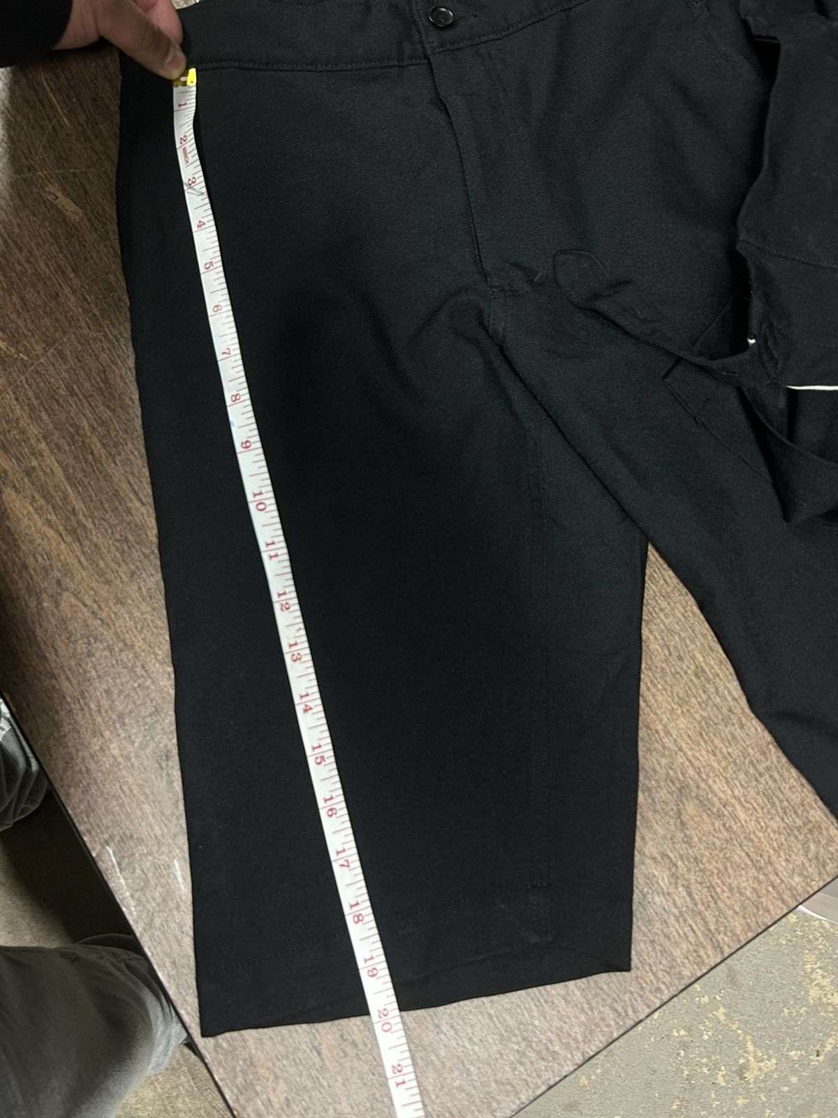 Comme des Garcons AD2012 Men’s BLACK CDG Side Pleated Kilt Back Buckle Short Size US 30 / EU 46 - 17 Thumbnail