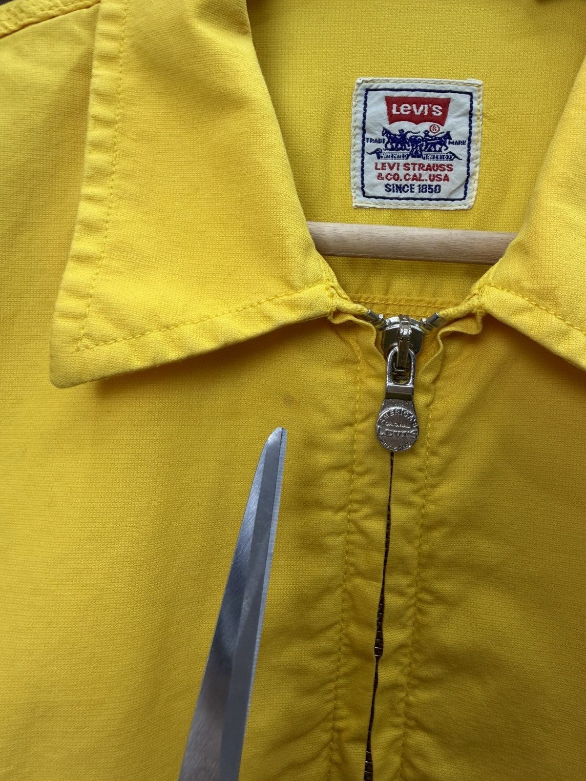Levi's Vintage Clothing Vintage Levis Yellow Zip Up Jacket Shirt Mens Size L Size US L / EU 52-54 / 3 - 8 Thumbnail
