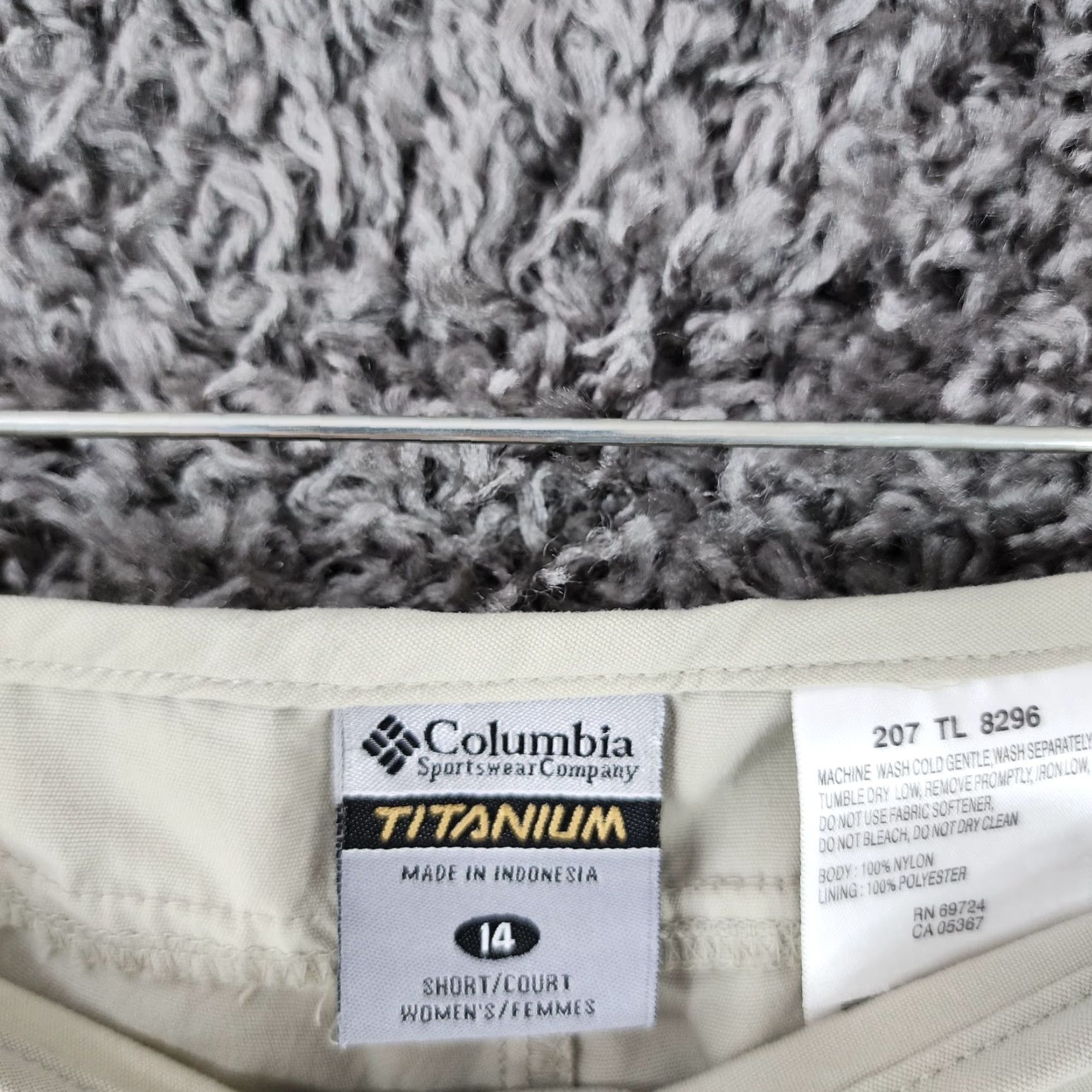 Vintage VINTAGE Columbia Nylon Pants Womens 14 Short Outdoor Beige Chino Size 36" / US 14 / IT 50 - 3 Thumbnail