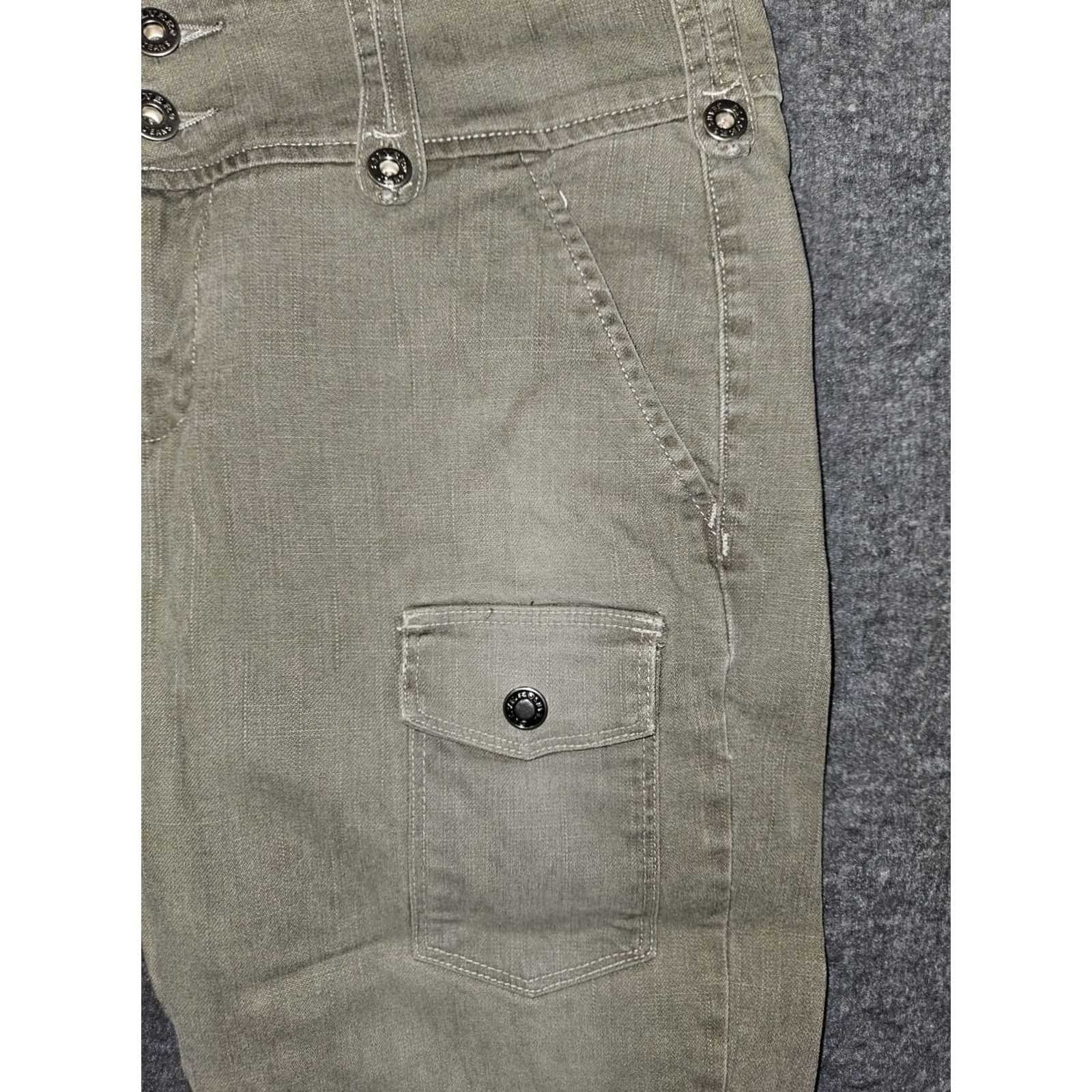 Silver Jeans Co. VINTAGE Silver Jeans Capris Womens 29 Gray Low Rise Flap Pockets Y2K Slit Casual Preppy Size 29" - 7 Thumbnail