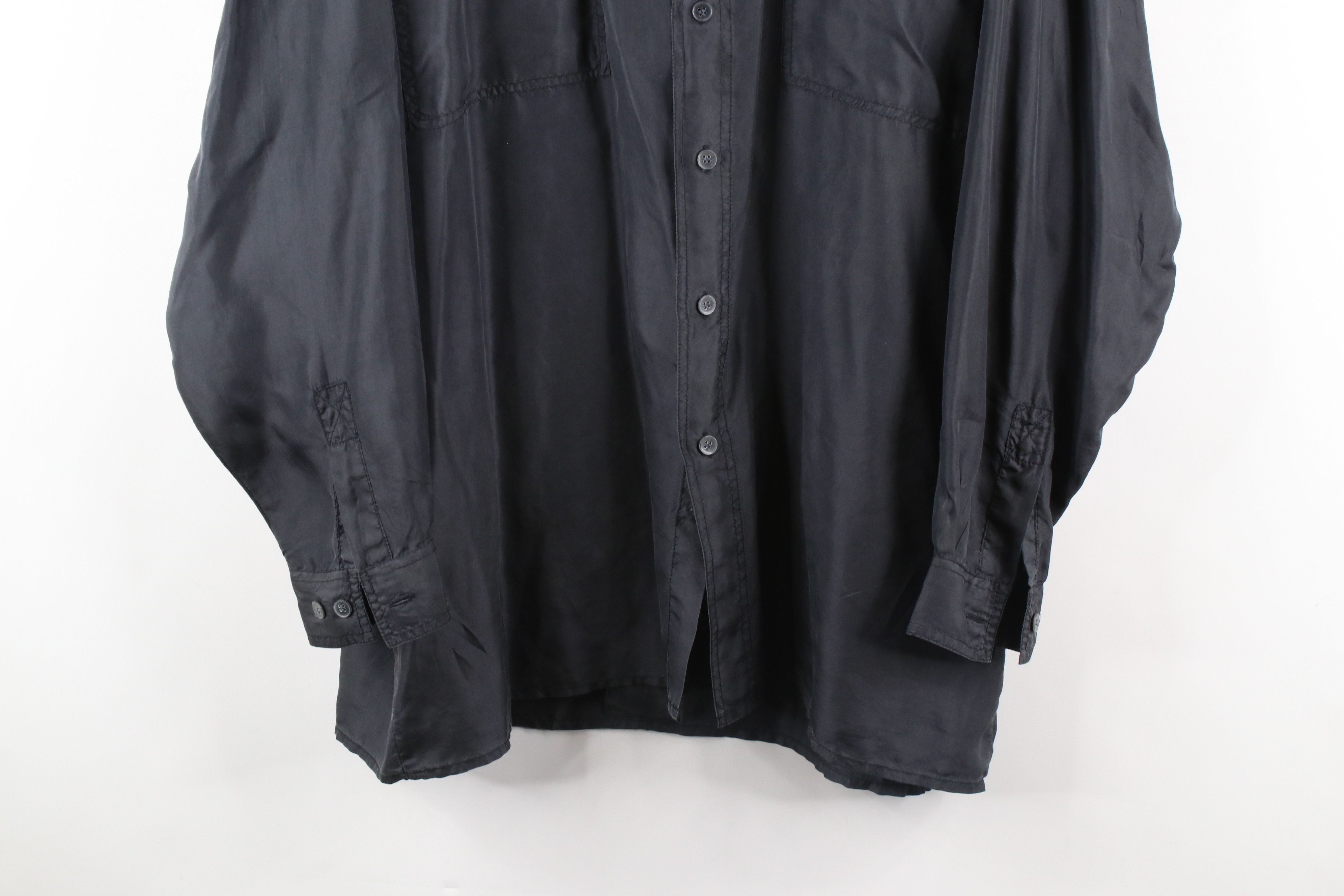 Vintage Vintage 90s Streetwear Fit Silk Collared Button Shirt Black Size US M / EU 48-50 / 2 - 3 Thumbnail