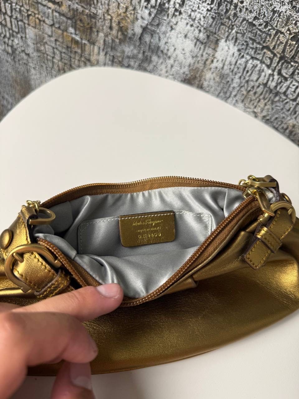 Salvatore Ferragamo Salvatore Ferragamo Gold Chain Shoulder Bag Size ONE SIZE - 18 Thumbnail