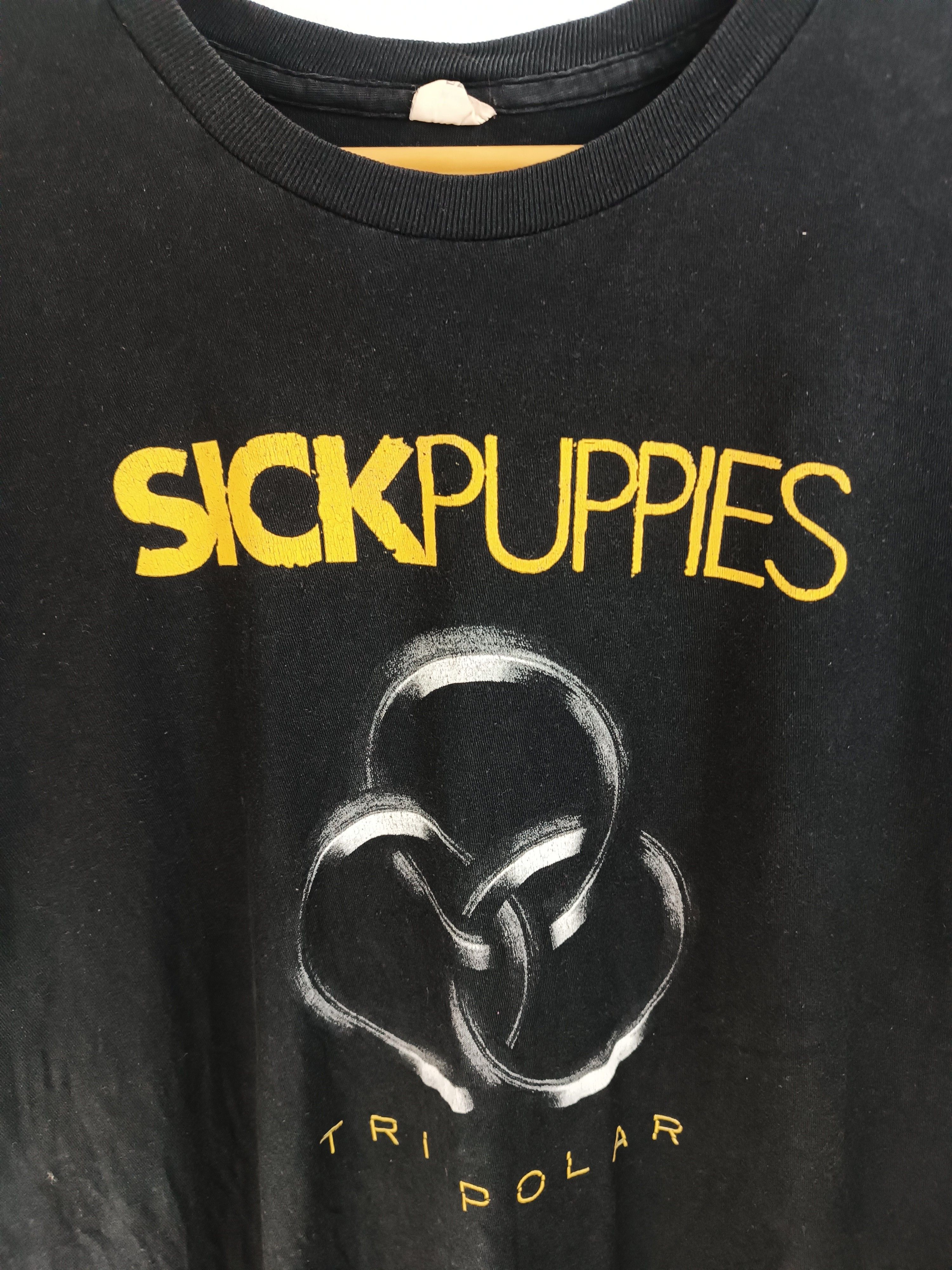Vintage VINTAGE '09 SICK PUPPIES SO SICK TOUR TEE 3 DAYS GRACE Size US L / EU 52-54 / 3 - 10 Thumbnail