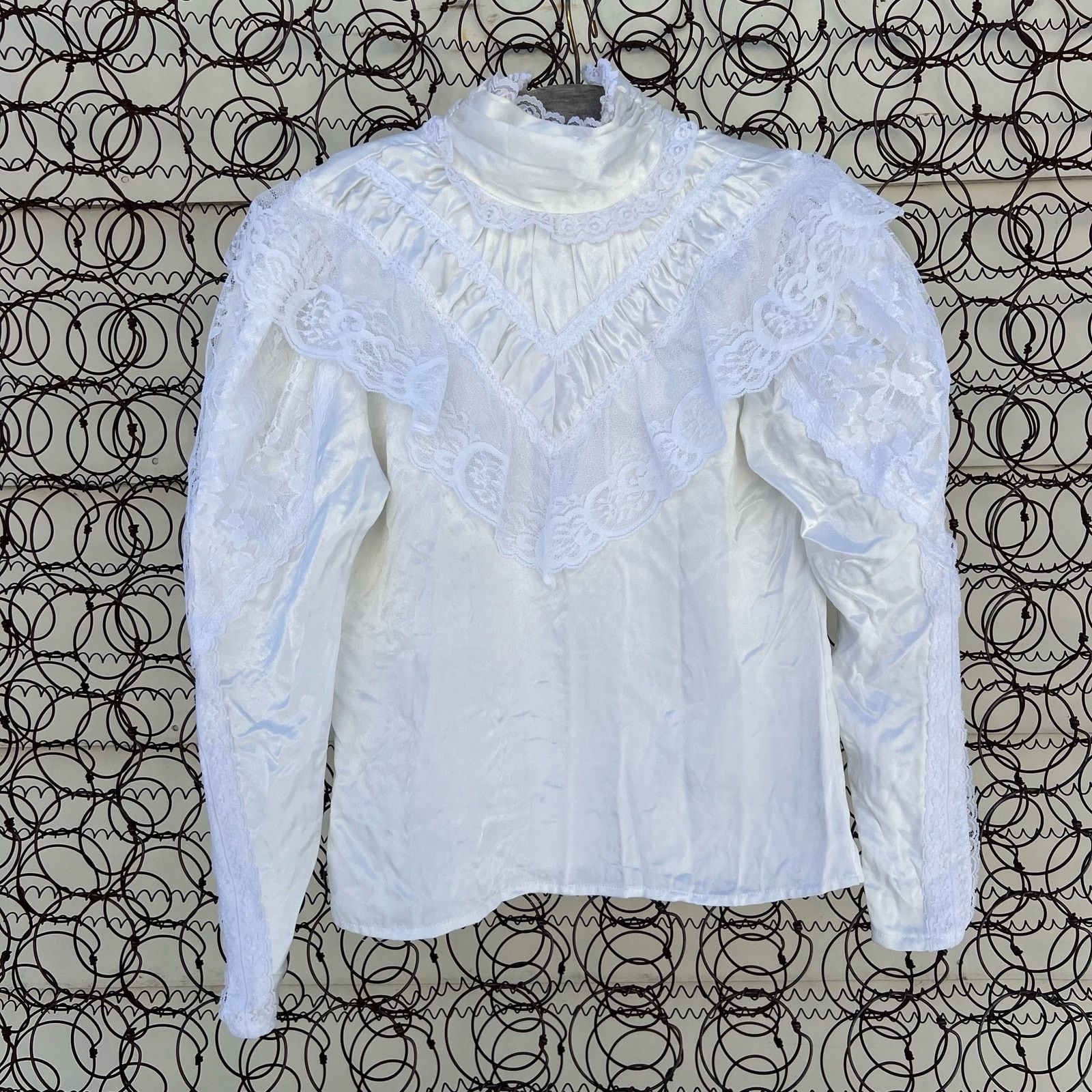 Vintage 80s Gunne Sax Poets Blouse Ruffles Satin Lace White L/S Size S / US 4 / IT 40 - 1 Thumbnail