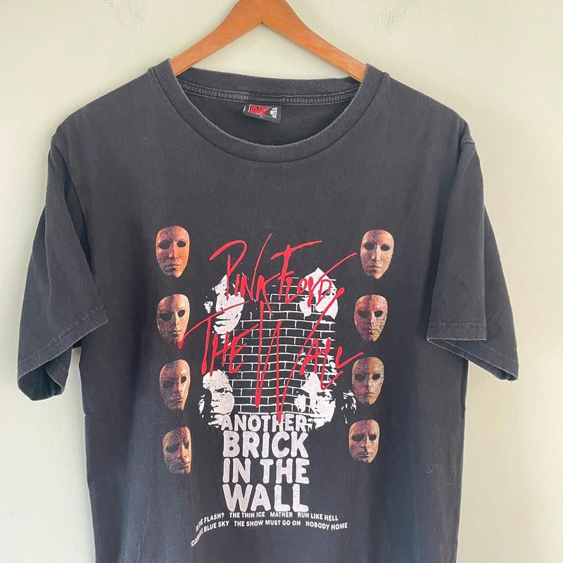 Pink Floyd Vintage pink Floyd the wall t shirt Size US L / EU 52-54 / 3 - 5 Thumbnail