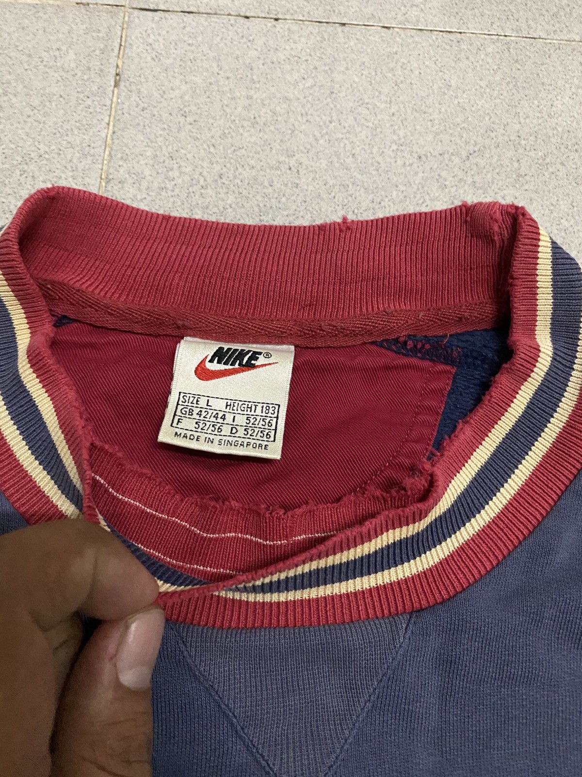 Nike × Vintage Vintage Nike Big Swoosh Embroided Distress Sweatshirt Size US L / EU 52-54 / 3 - 6 Thumbnail