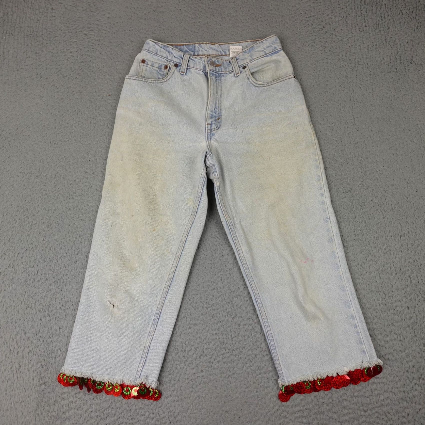 Levi's VINTAGE Levi's Jeans Womens 6 Light Wash Blue Denim Strawberry Sequin Trim Distressed 80s 90s Size 28" / US 6 / IT 42 - 2 Thumbnail