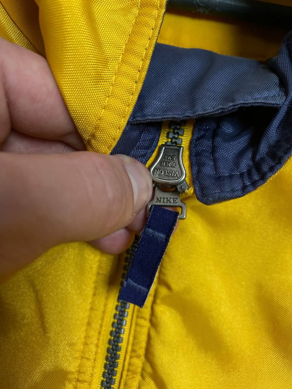 Nike Vintage Nike Puffer Down Jacket small swoosh drill drip y2k Size US L / EU 52-54 / 3 - 5 Thumbnail