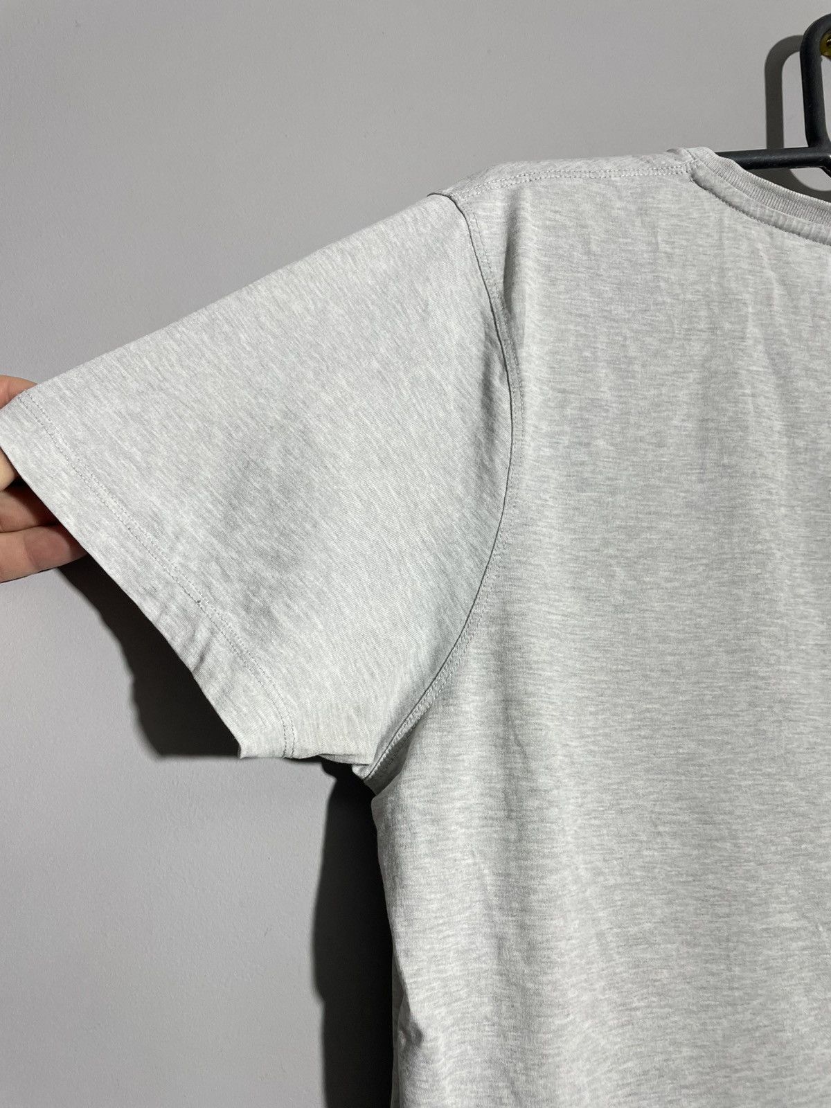 Burberry Burberry London V-neck tshirt size L Size US L / EU 52-54 / 3 - 7 Thumbnail