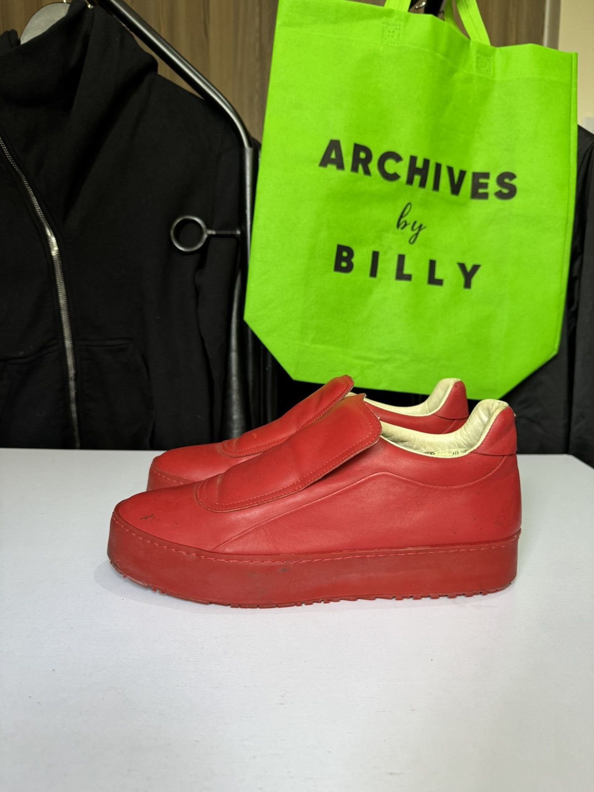 Maison Margiela Maison Margiela ❤️, colorway " RED OCTOBER" Vibes Size US 7 / EU 40 - 4 Thumbnail