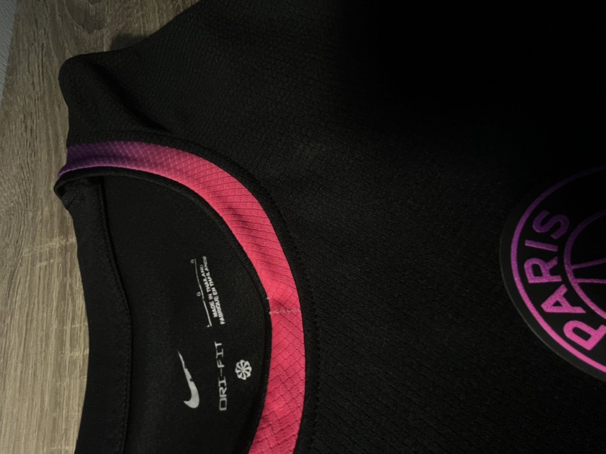 Nike Paris-saint Germain 2025-2026 special edition jersey Size US L / EU 52-54 / 3 - 5 Thumbnail