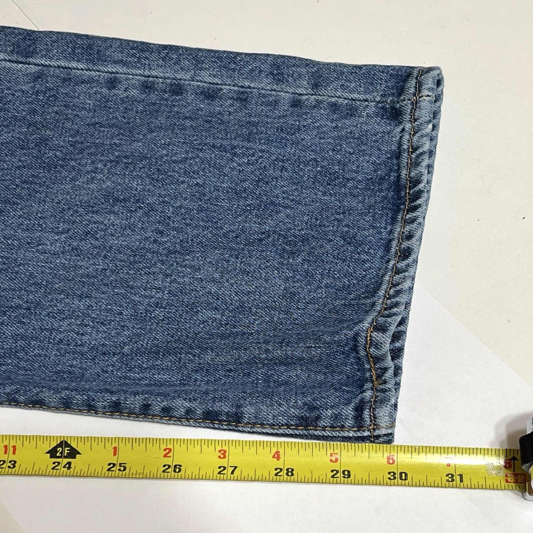 Levi's Levi's 501 Jeans Mens 36x30 Blue Regular Straight Leg Button Fly Denim 5-Pocket USA Vintage? No (remove question) Size US 36 / EU 52 - 6 Thumbnail