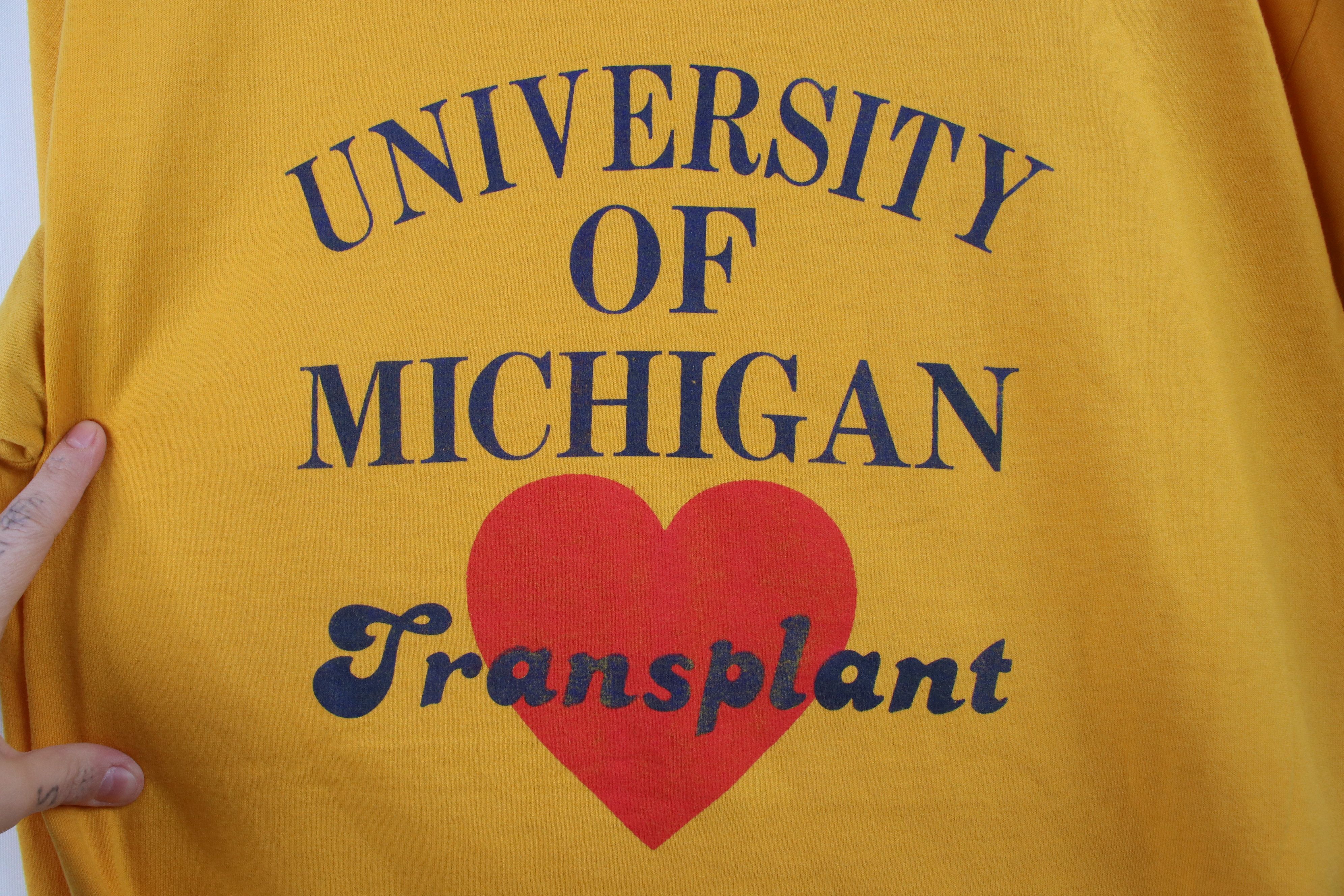 Vintage Vintage 90s University of Michigan Transplant T-Shirt USA Size US XL / EU 56 / 4 - 4 Thumbnail
