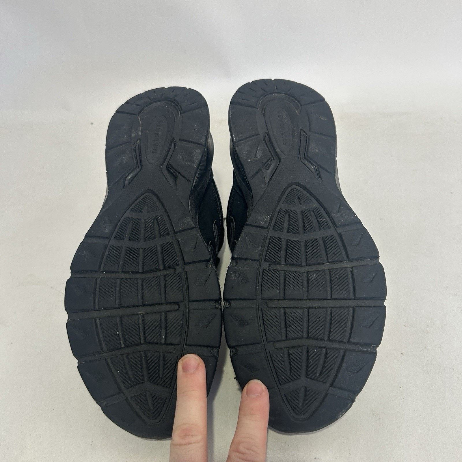 New Balance New Balance 990v5 “Triple Black” Running Sneaker M990BB5 Size US 10 / EU 43 - 7 Thumbnail