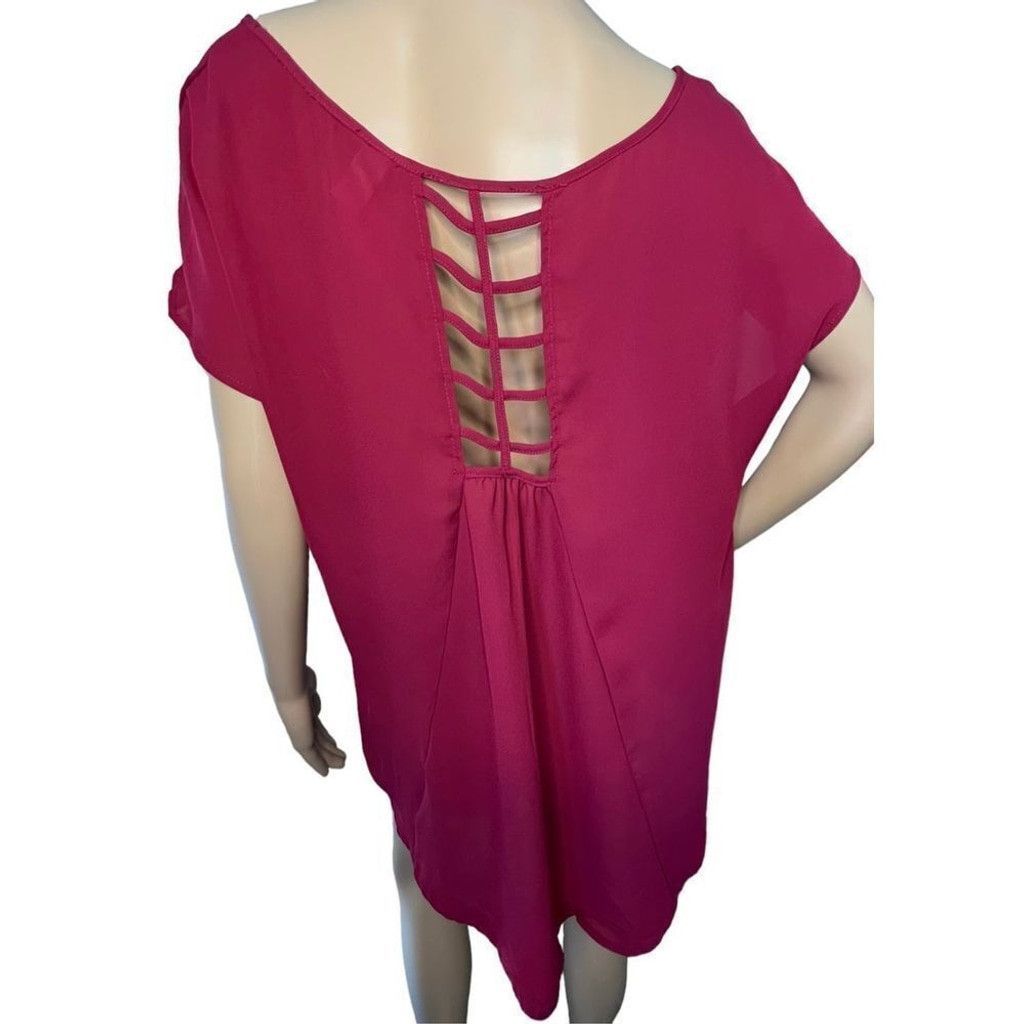 Torrid Torrid Loose Fit Magenta Professional Short Sleeve Blouse Size XS / US 0-2 / IT 36-38 - 3 Thumbnail