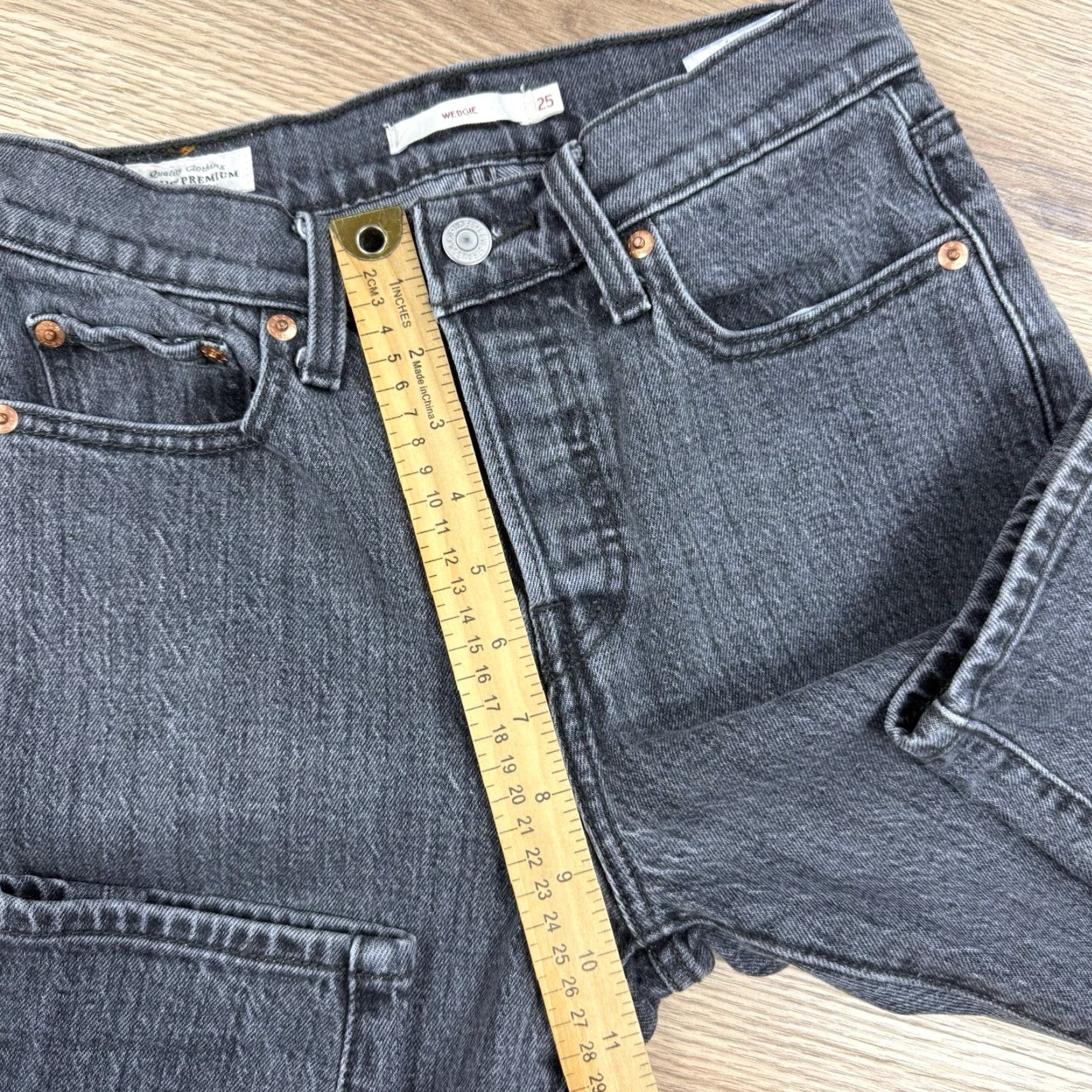 Levi's Levi's Women's Wedgie Straight 25x27 Gray Jeans Button Fly Destroyed Size 42" / US 20 - 6 Thumbnail