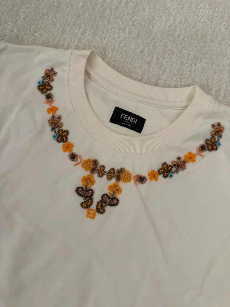 Fendi Fendi Beaded Tshirt Unisex Size Medium Size US M / EU 48-50 / 2 - 3 Thumbnail