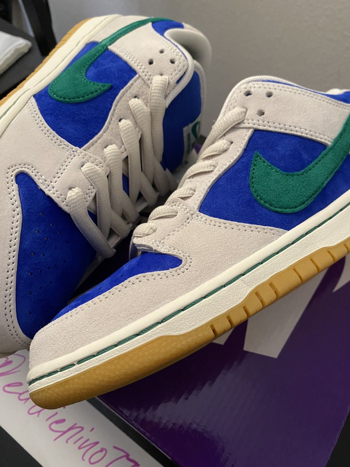 Nike Nike SB Dunk Low Pro (Hyper Royal Malachite) Size US 8.5 / EU 41-42 - 16 Thumbnail