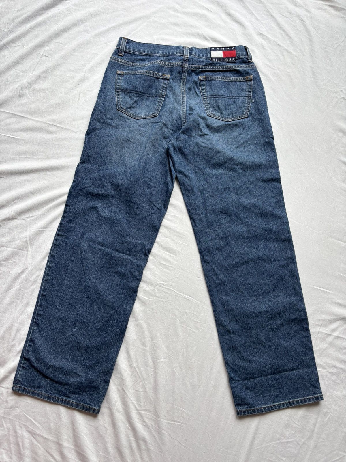 Tommy Hilfiger Vintage Tommy Hilfiger Blue Denim Jeans 32x30 Classic Fit Size US 33 - 1 Thumbnail